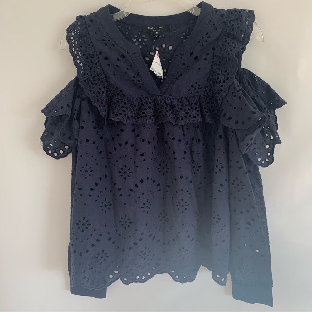 Romeo & Juliet cold shoulder blouse NWT